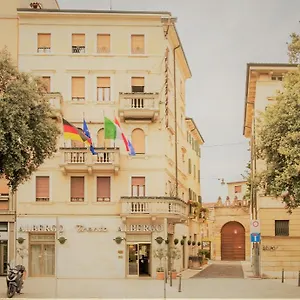 Trento 2* Vérone